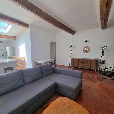 Apartment Spacieux Et Lumineux T3 - De